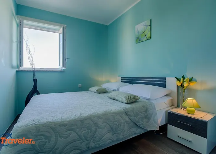 Luxury And Modern With Pool Near By Traveler Tourist Agency Krk - Id 2138 *