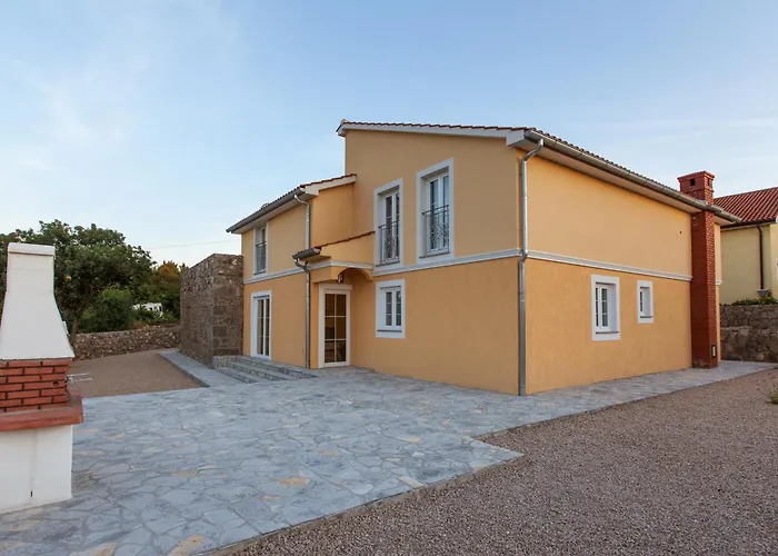 Luxury And Modern With Pool Near By Traveler Tourist Agency Krk - Id 2138 别墅