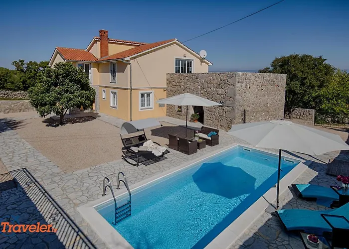 Luxury And Modern With Pool Near By Traveler Tourist Agency Krk - Id 2138 Vrh (Krk)