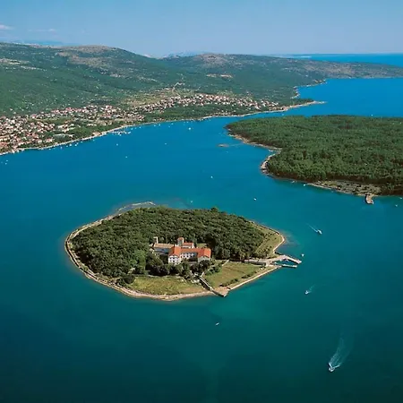 Luxury And Modern With Pool Near By Traveler Tourist Agency Krk - Id 2138 Вилла *