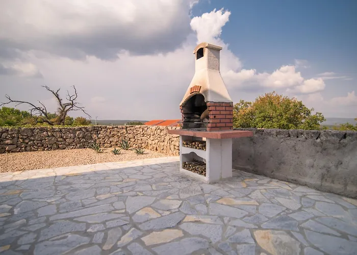 Luxury And Modern With Pool Near By Traveler Tourist Agency Krk - Id 2138