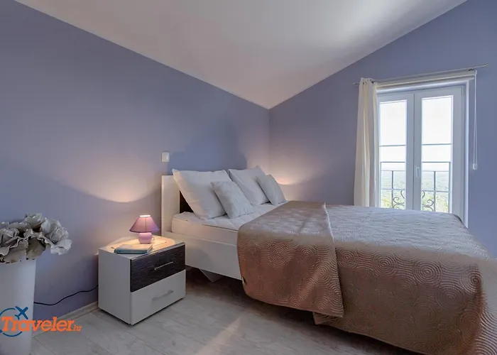 Luxury And Modern With Pool Near By Traveler Tourist Agency Krk - Id 2138 Vrh (Krk)