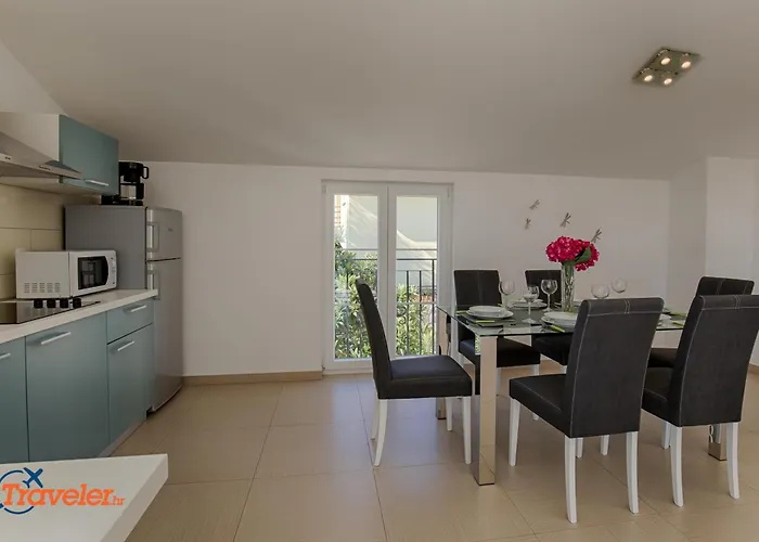 Vilă Luxury And Modern With Pool Near By Traveler Tourist Agency Krk - Id 2138 *